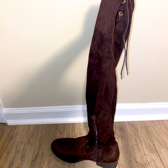 Brown Knee high boots - Picture 3 of 3